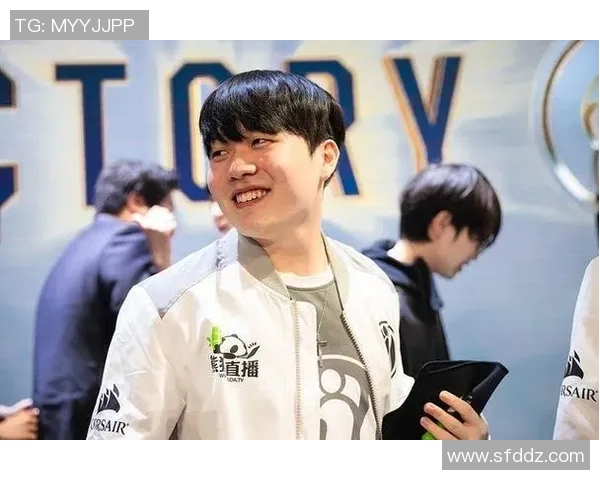 FPX战队在S15LOL国际邀请赛中以74分稳居积分榜首位