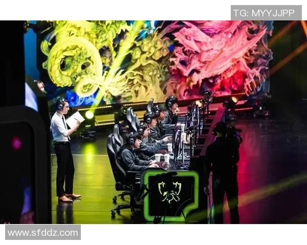 电竞赛后复盘RNG与LNG对决中的战术意识与决策分析